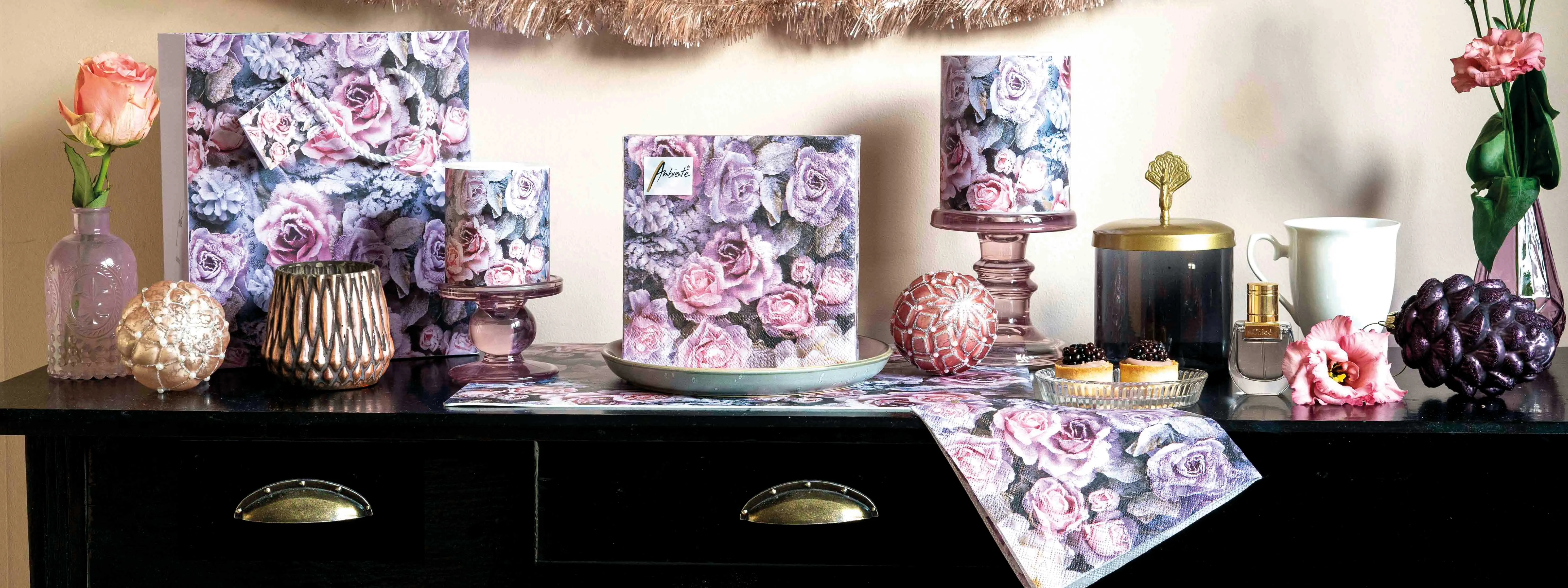 Ambiente Gift Bag Winter Roses - 22x13x25cm