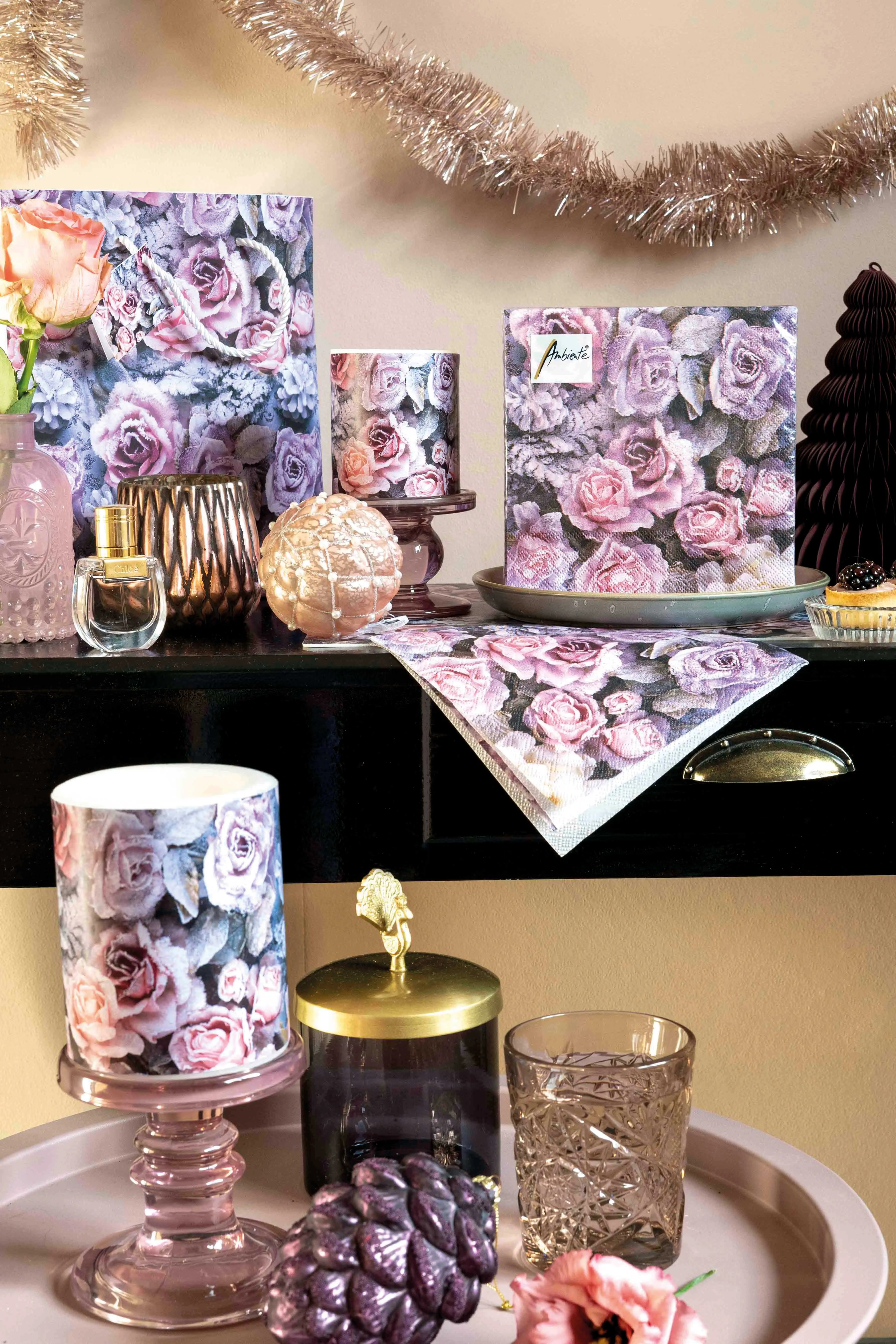 Ambiente Gift Bag Winter Roses - 22x13x25cm