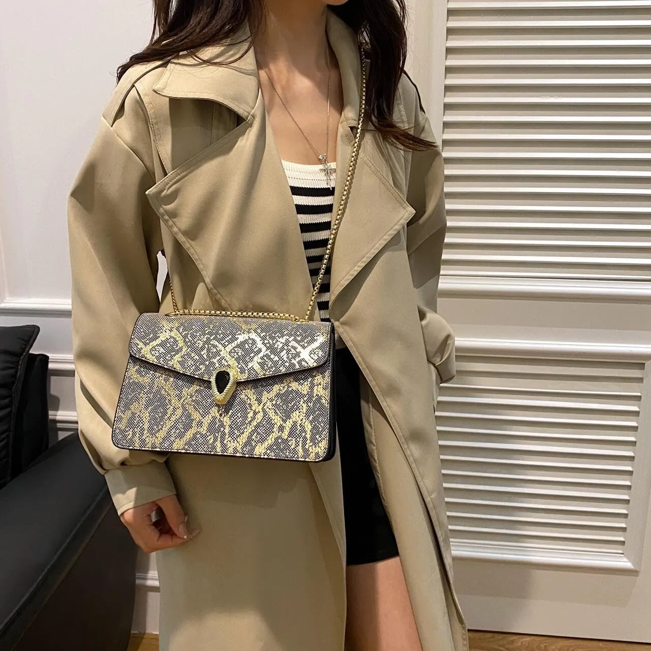 Crossbody Bags for Women Snake Printed Chain Shoulder Bags Trendy Handbags Clutch Purses