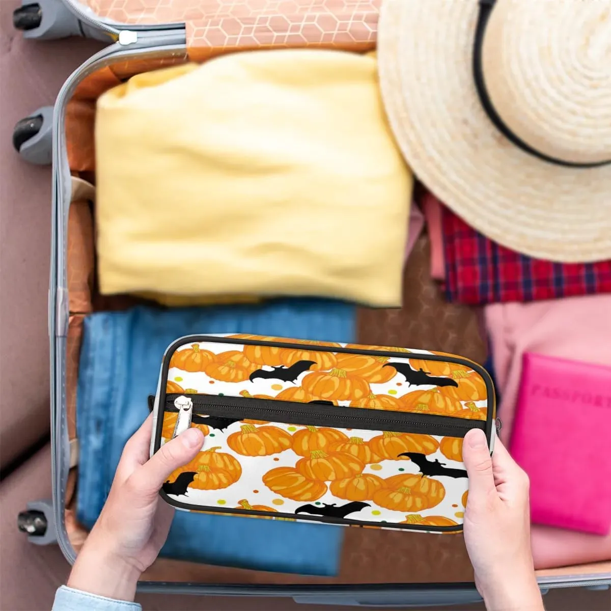 Halloween Pumpkin Bat Travel Toiletry Bag for Women Men Small Cosmetic Makeup Organizer Water Resistant Shaving Bag Portable Make Up Bag Storage Bags with Handle