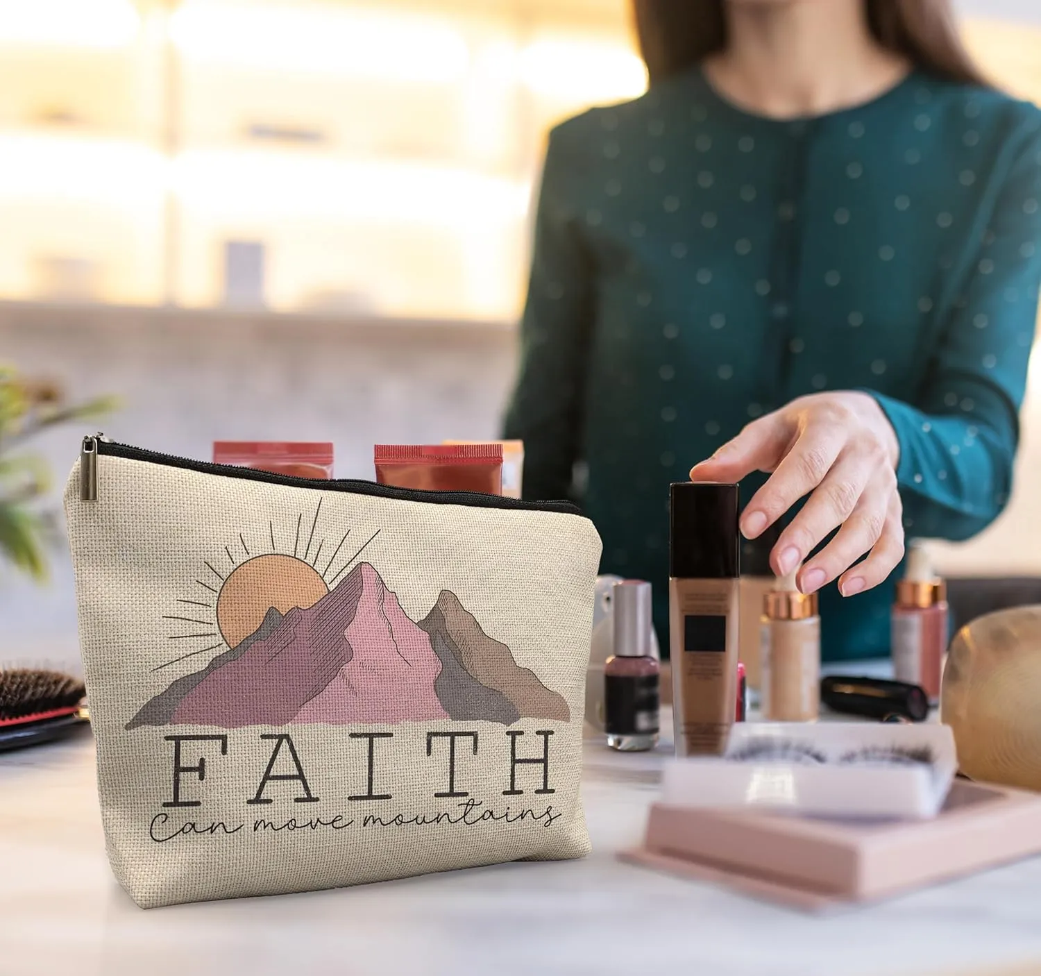 Inspirational Christian Gifts for Women, Faith Can Move Mountains Inspirational Makeup Bags for Women, Matthew 17:30 Religious Bible Verse Cosmetic Bag