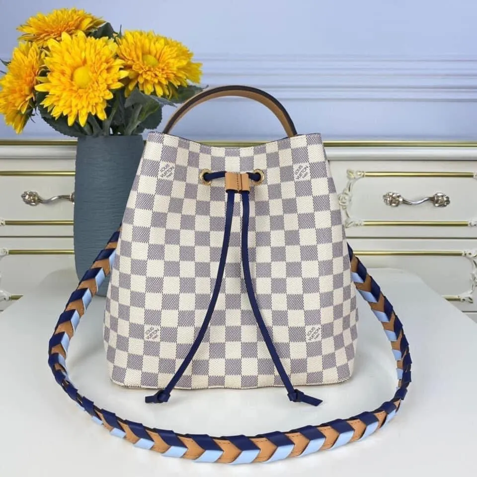 Louis Vuitton NeoNoe MM Bag