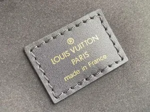 Louis Vuitton- On My Side