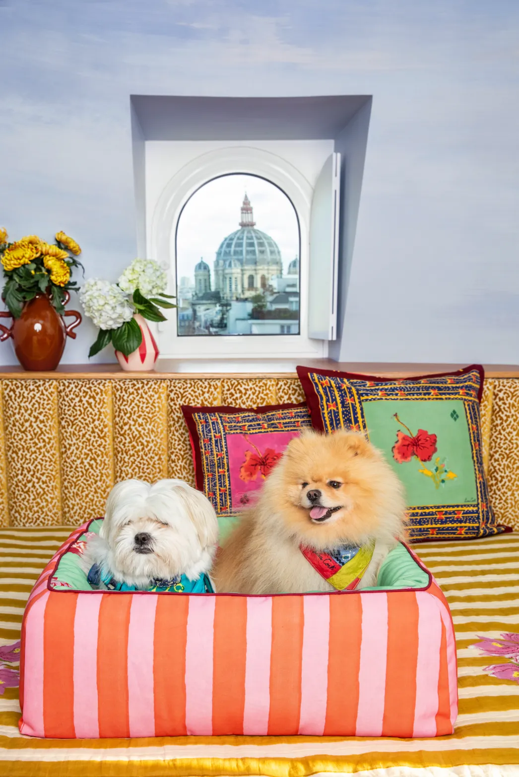 Pet Bed Medium Red X Lisa Corti