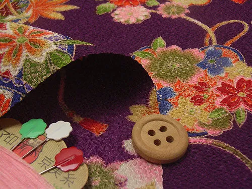 Polyester Chirimen Crepe Temari Balls on Purple (Length) 1＝0.25yard