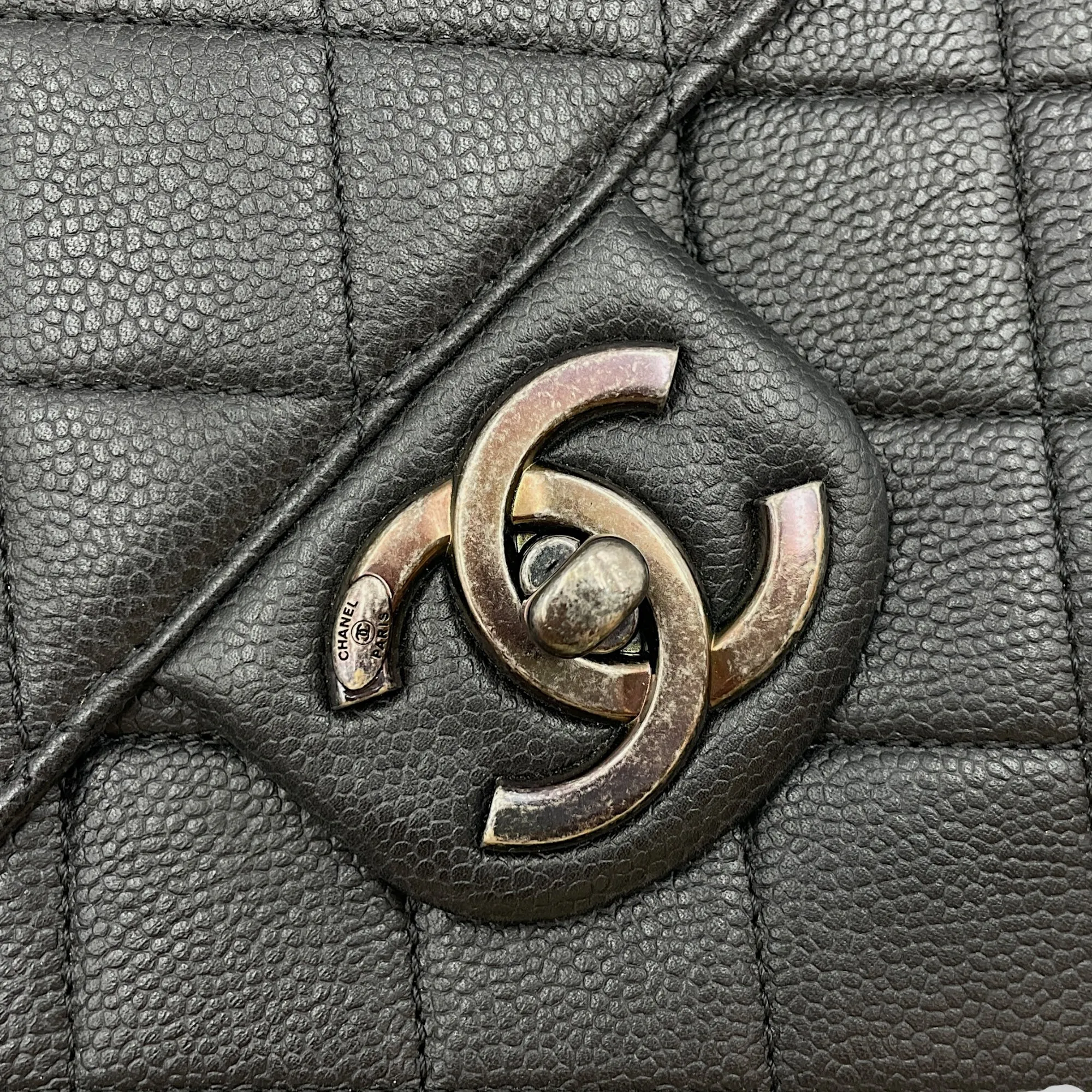 Retro Classic Flap Black Shoulder Bag in Caviar Leather, Ruthenium hardware