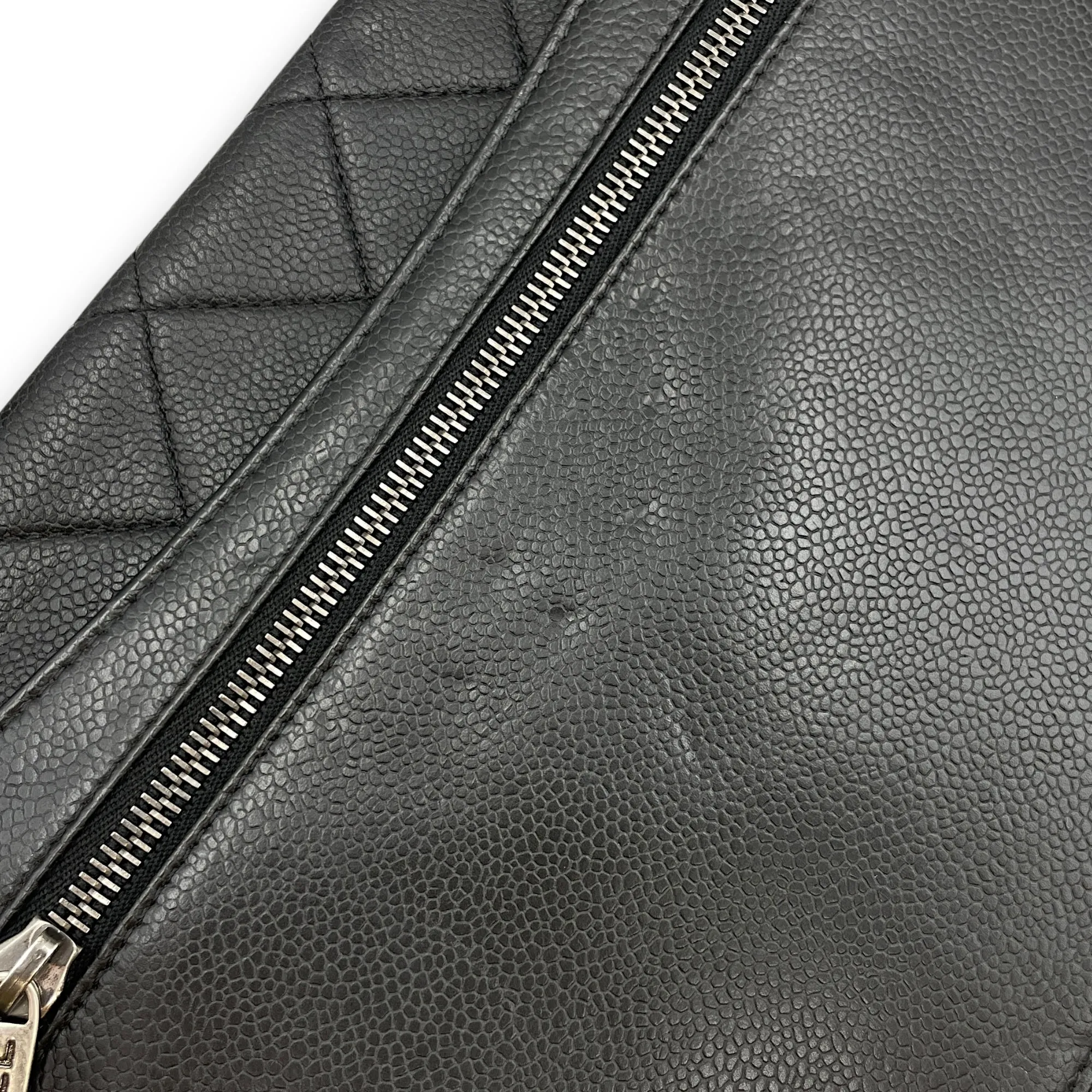 Retro Classic Flap Black Shoulder Bag in Caviar Leather, Ruthenium hardware