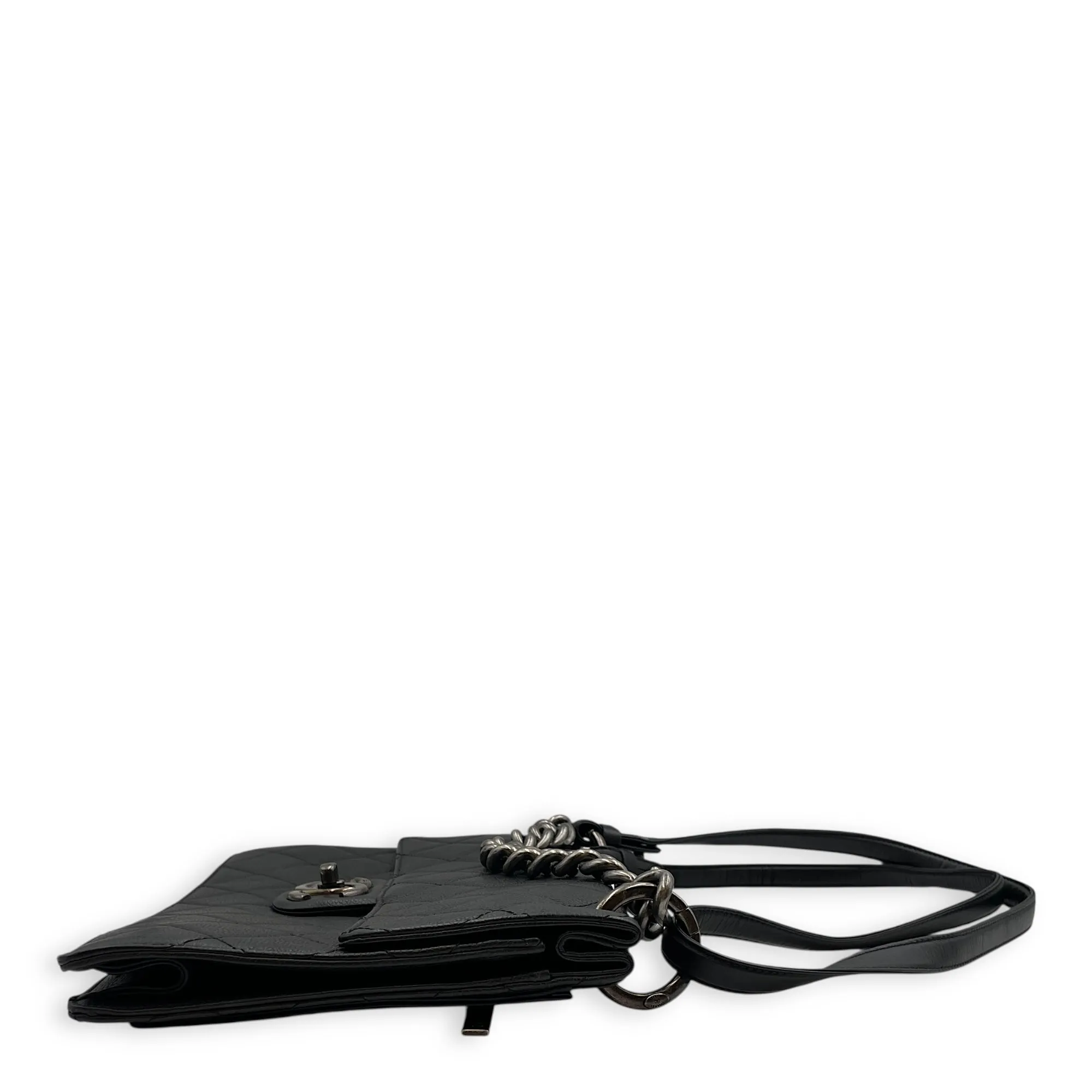 Retro Classic Flap Black Shoulder Bag in Caviar Leather, Ruthenium hardware