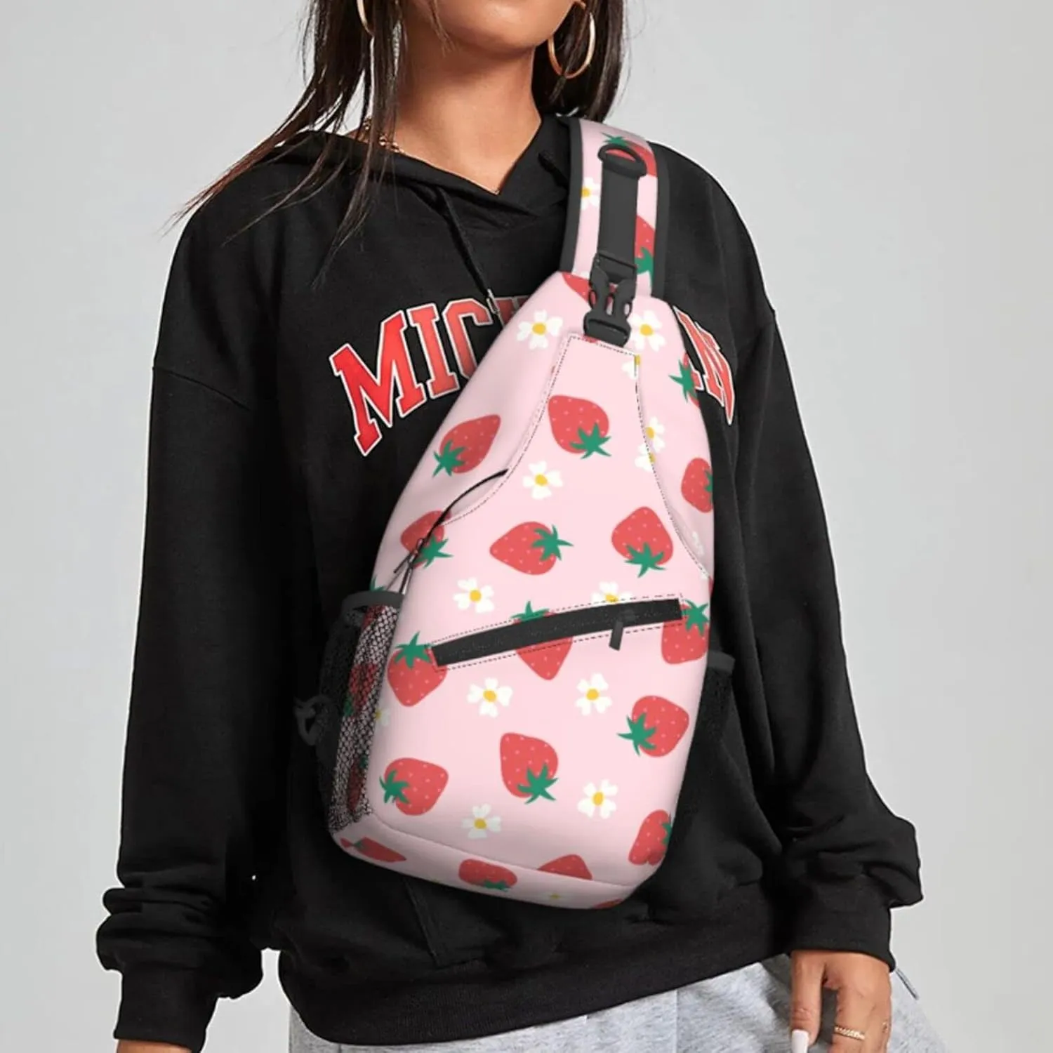 Strawberry Flowers Sling Bag for Women Crossbody Shoulder Bag Casual Daypack Backpacks Men Chest Bag Gym Cycling Travel Hiking