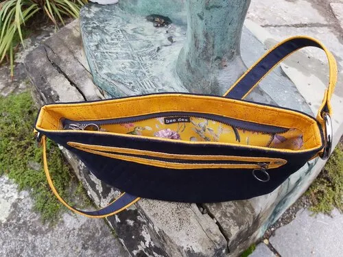 Swell Crossbody Bag (2 sizes)