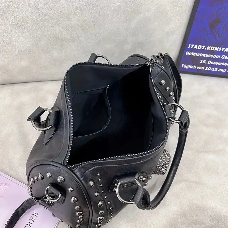 Tyler Punk Skull Rivet Speed Bag
