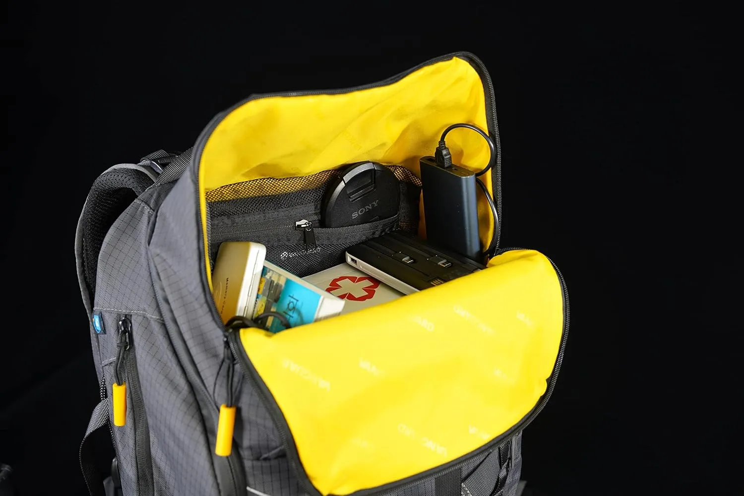Vanguard VEO Active 42M Camera Backpack, Gray