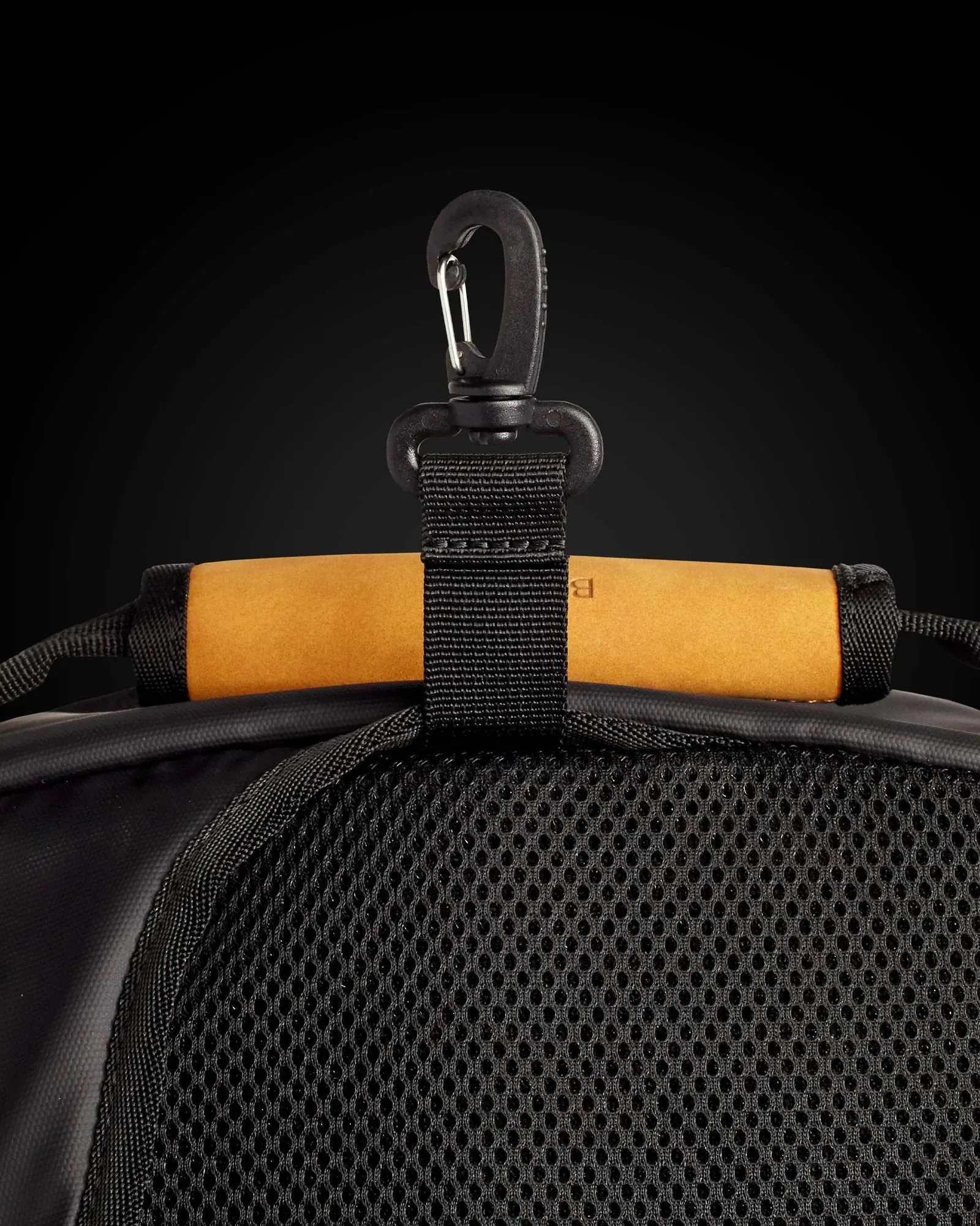 WARRIOR’S SLING BAT PACK (BONE)